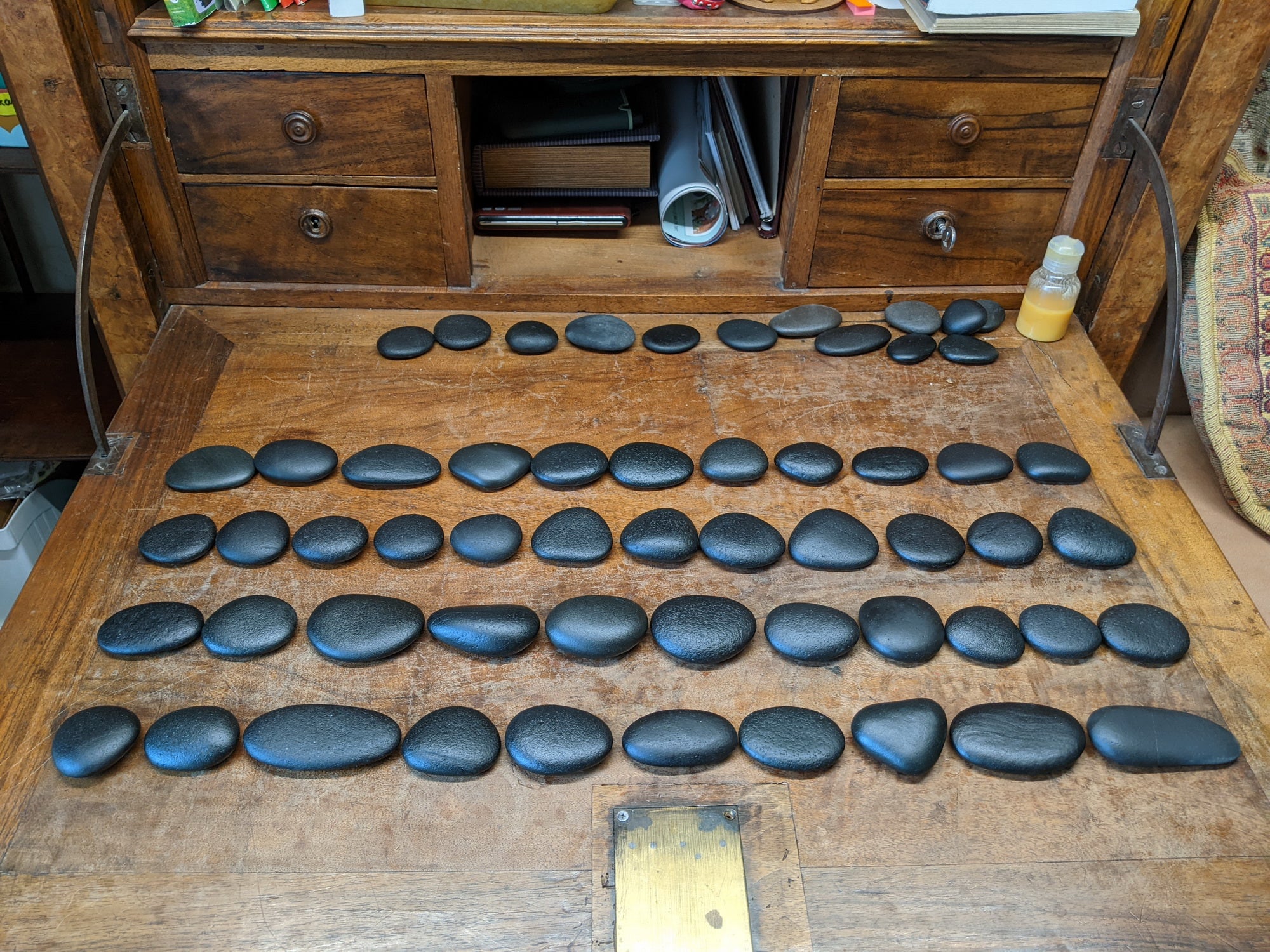 Pebble knob / hook BLACK - oval
