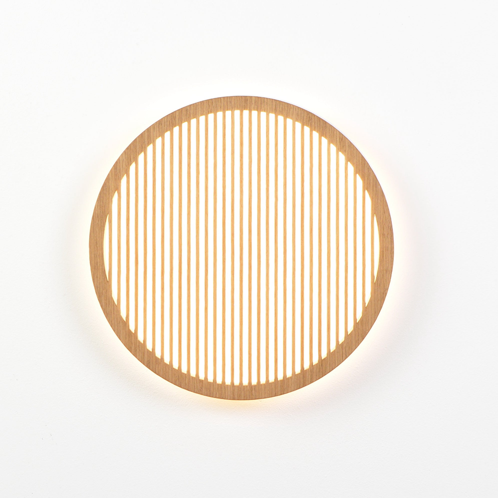 Sieninis šviestuvas LAMELĖS