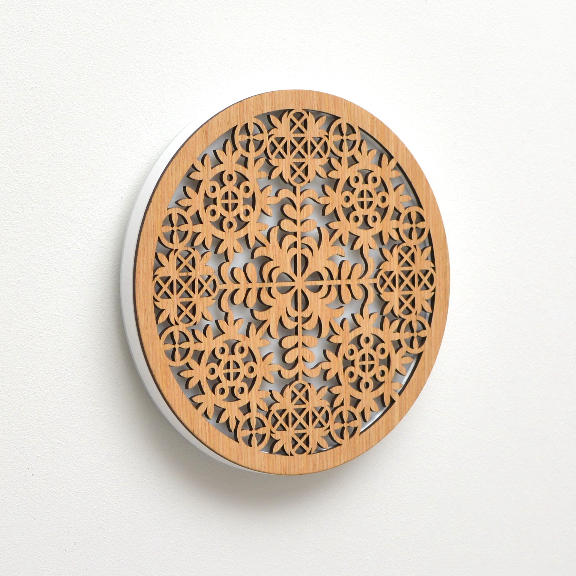 Sieninis šviestuvas SUTARTINĖS