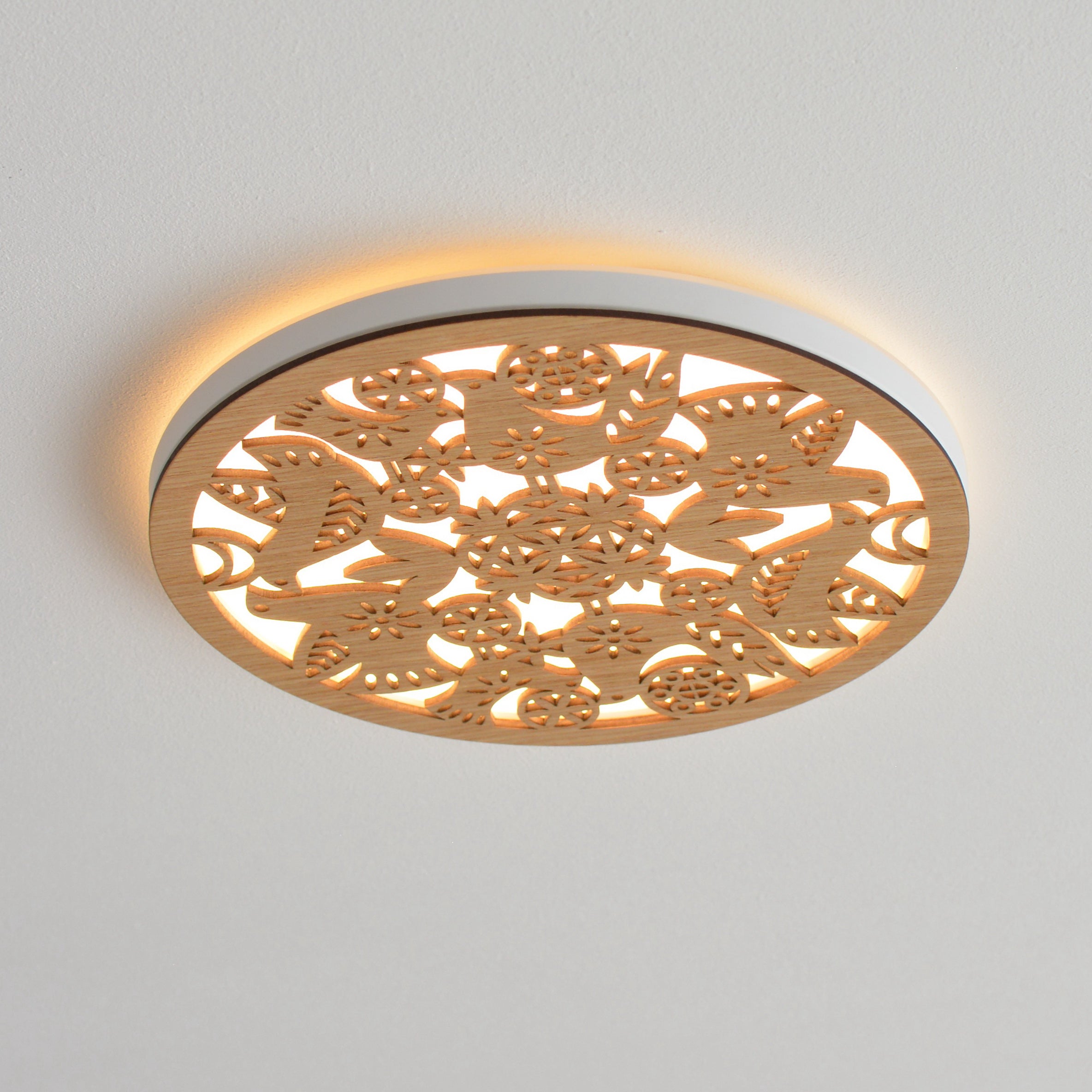 medinis lubinis LED šviestuvas su paukščių dekoru