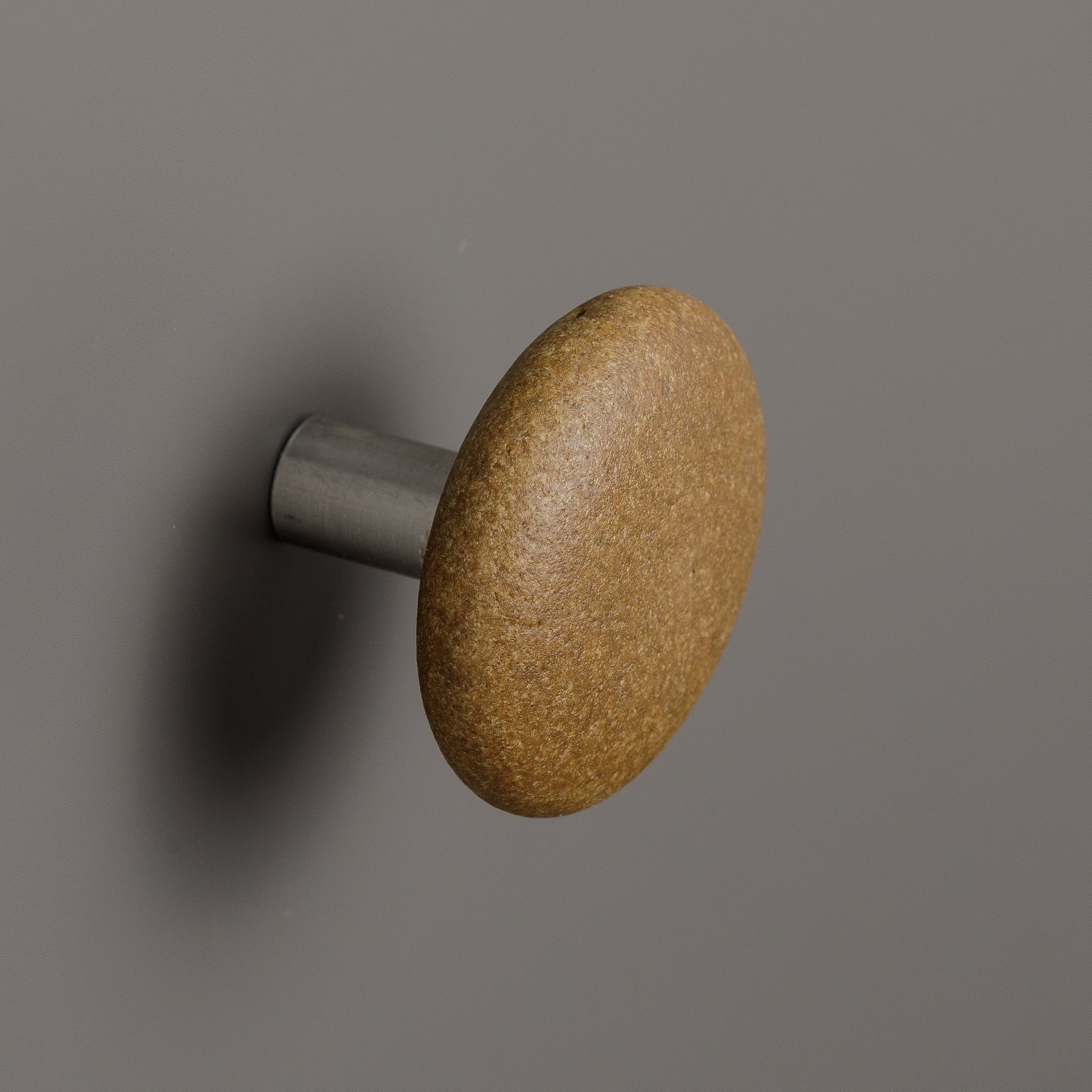 Pebble knob / hook KHAKI - round