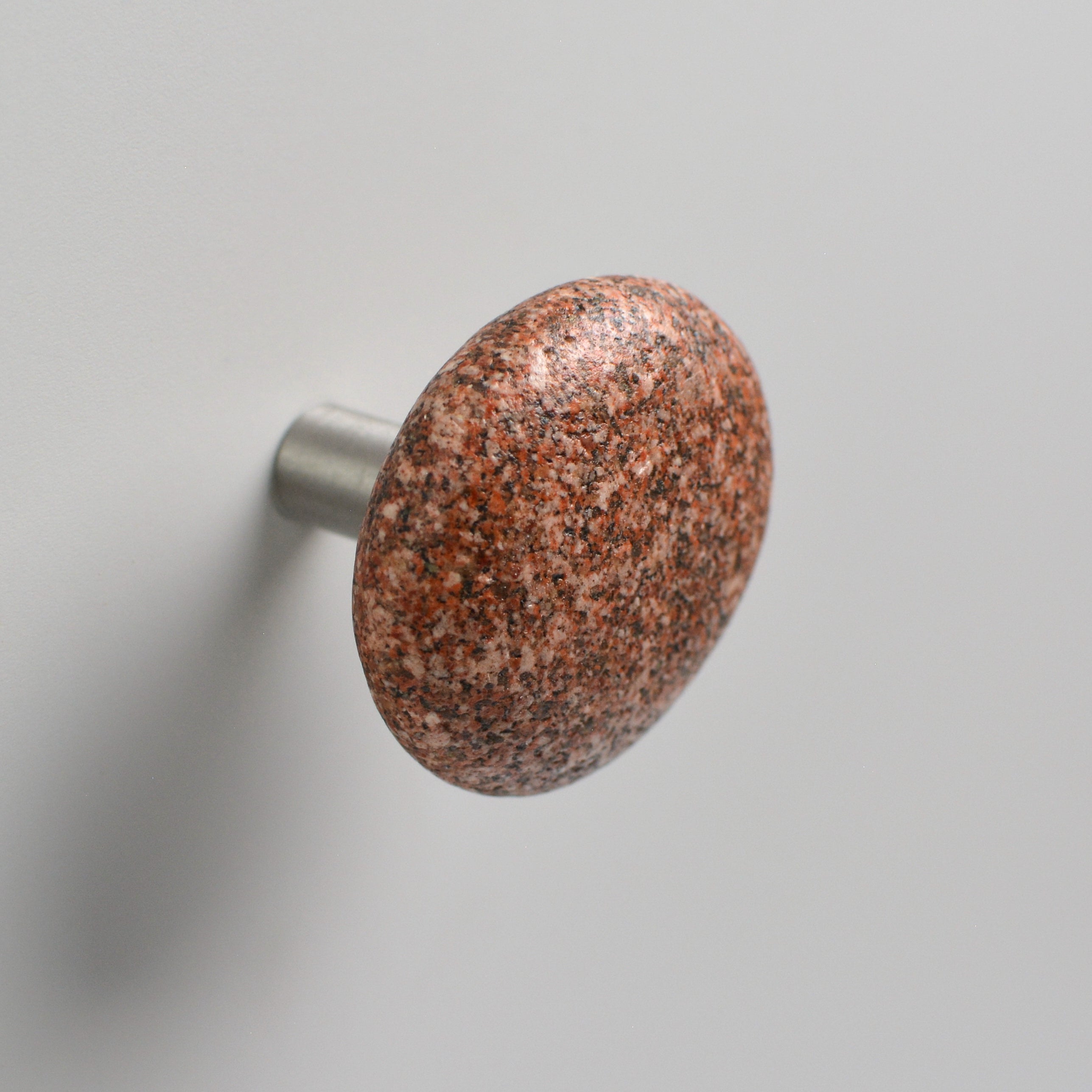 Pebble knob / hook RED GRAINY - round