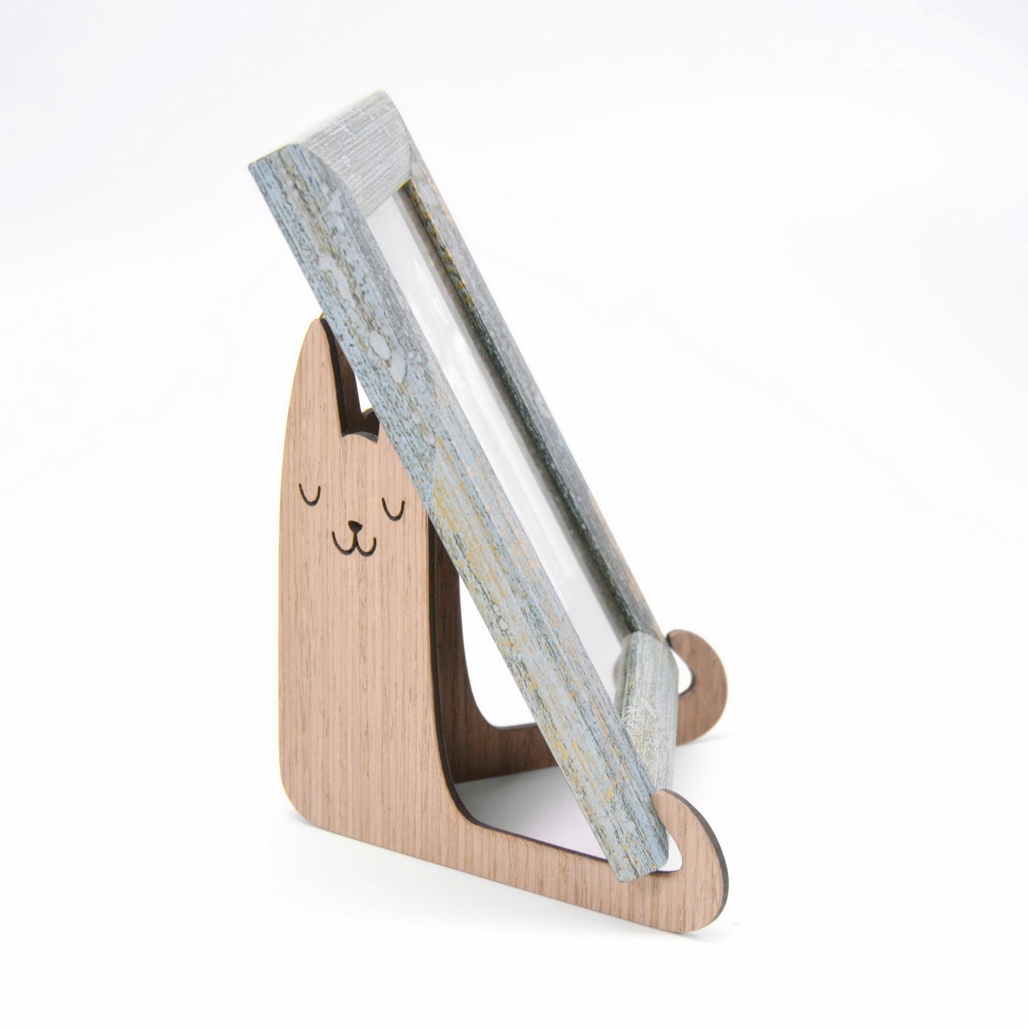 Sisters with raised shoulders