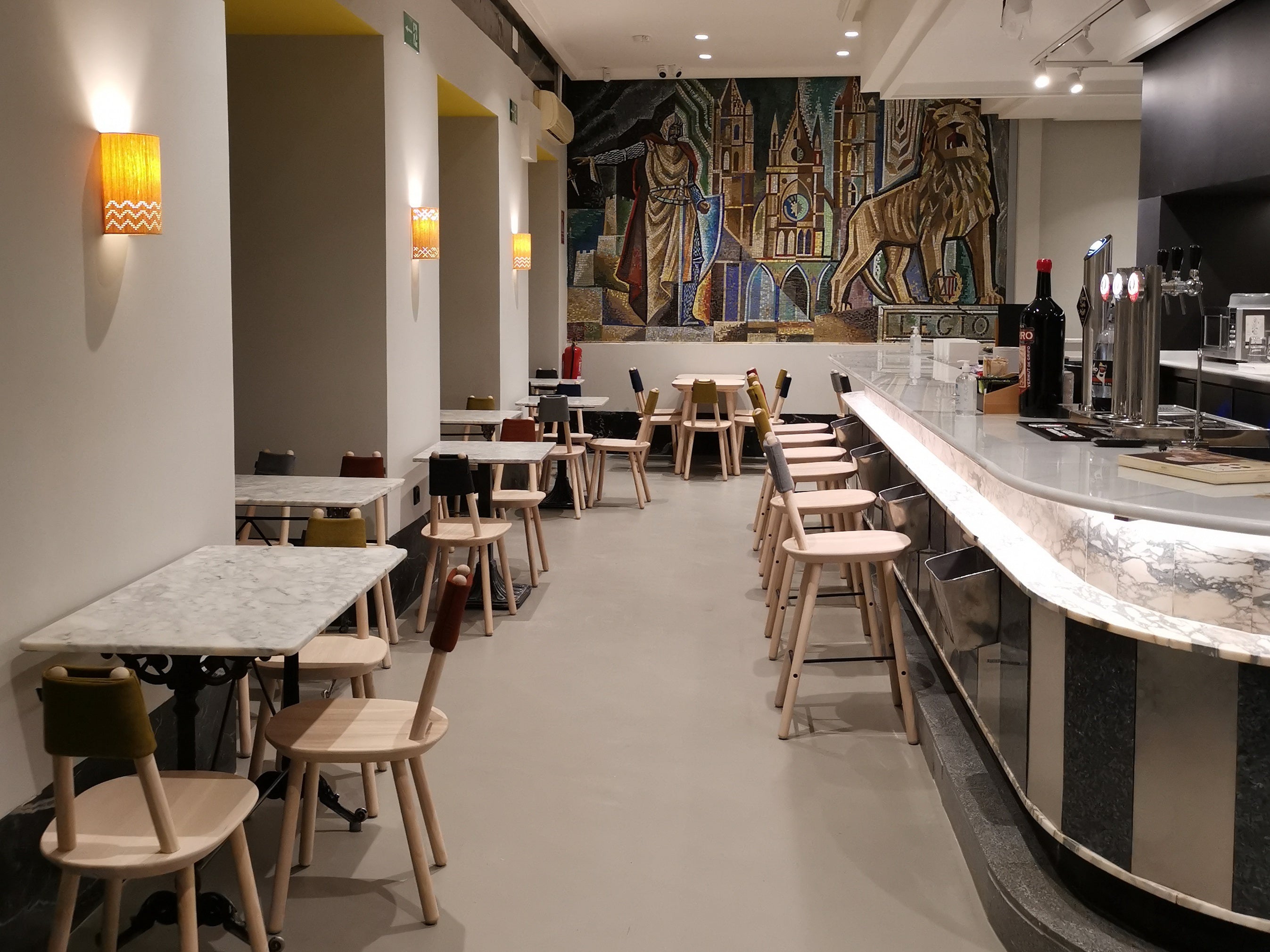 sieninis sviestuvas MARIOS kavines Cocimona interjere Madridas Ispanija