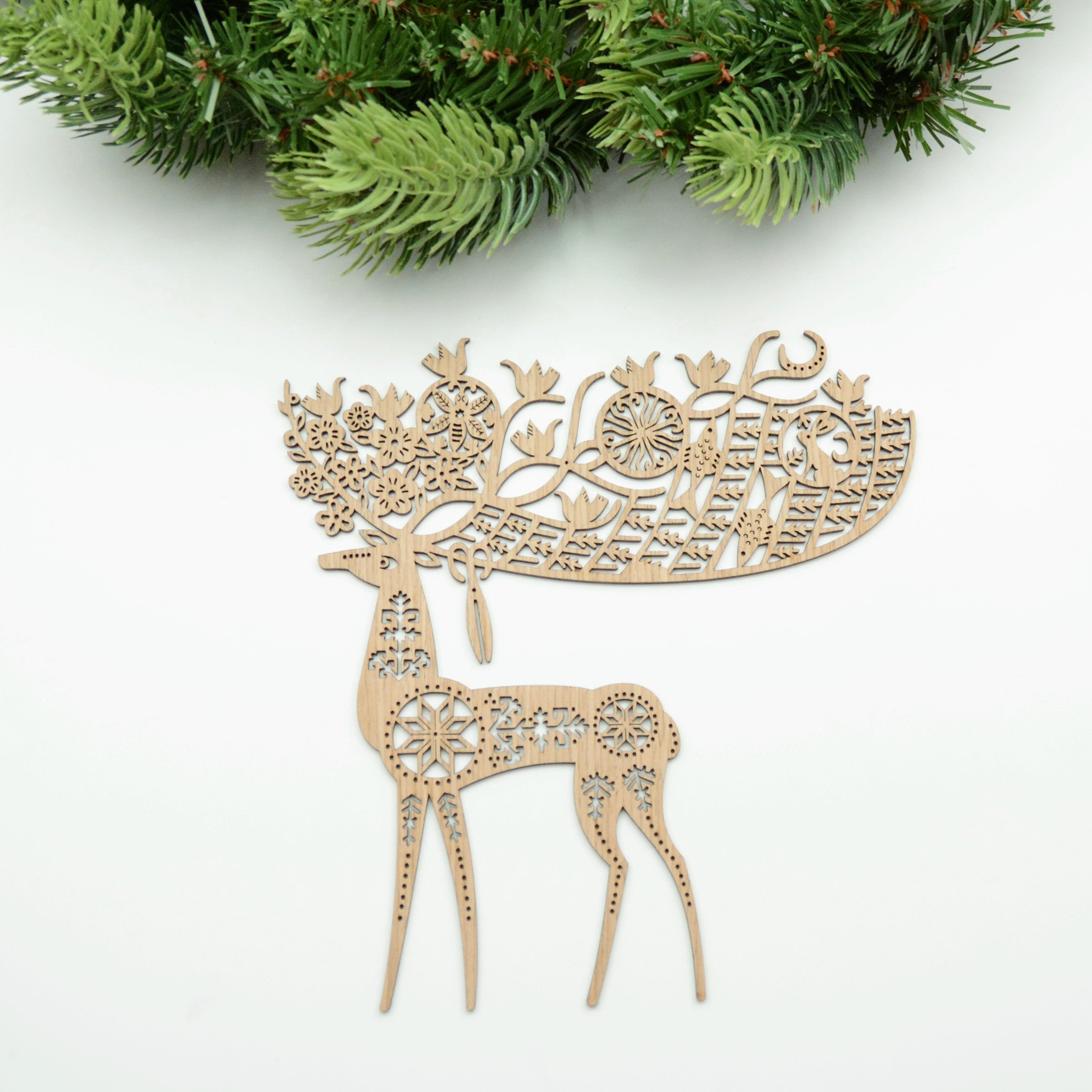 Hanging decoration DEER NINE-HORNS (20 / 29 cm)