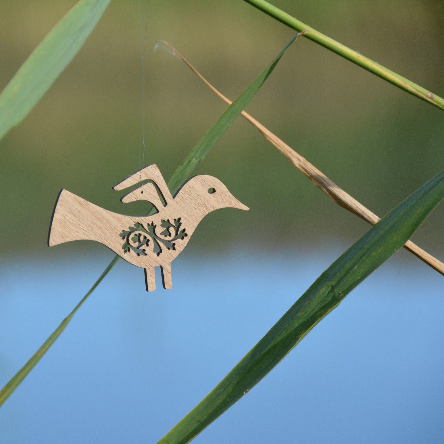 Pendant / magnet BIRD OF GENTLENESS, RUT'S FAVORITE