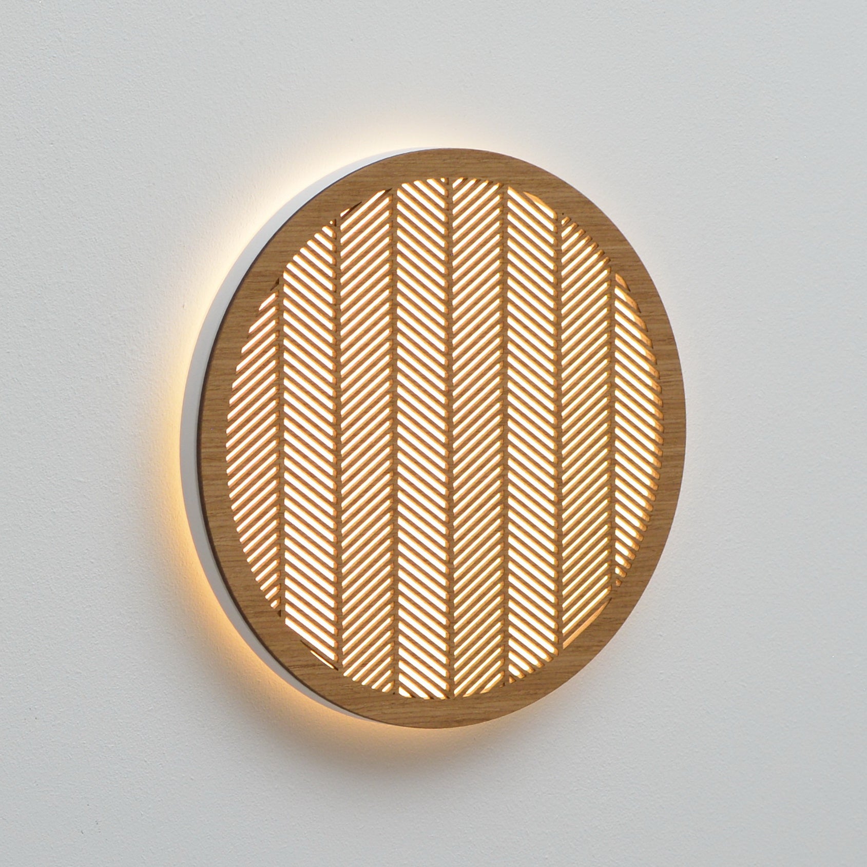 sieninis LED šviestuvas EGLUTĖ su mediniu dekoru vaizdas iš šono