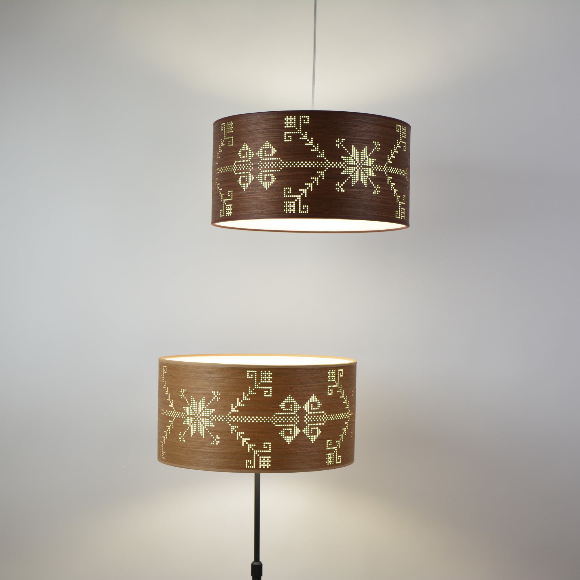 Pakabinamas šviestuvas AUŠRINĖ