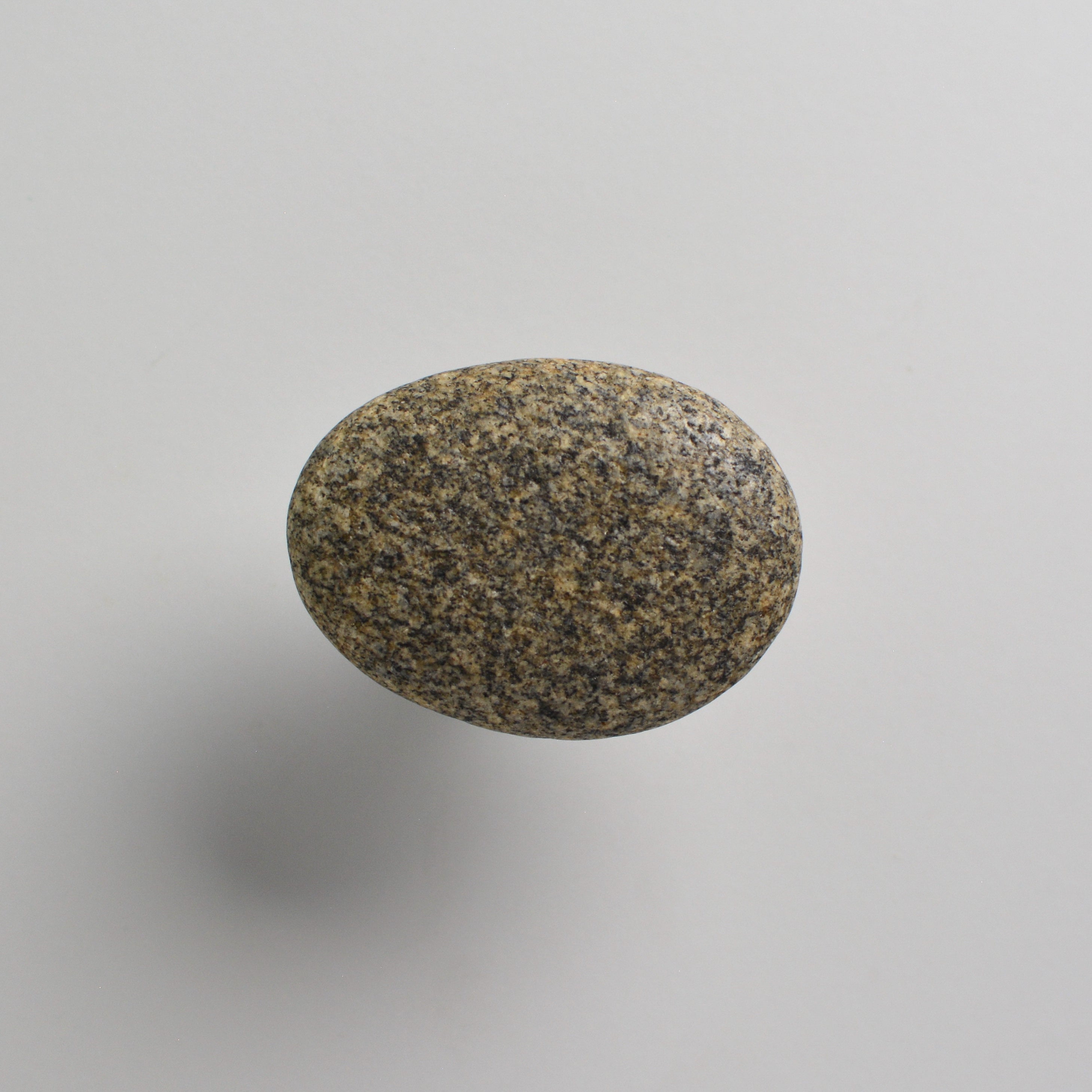 Stone knob / hanger WARM GRAY VARIED - oval