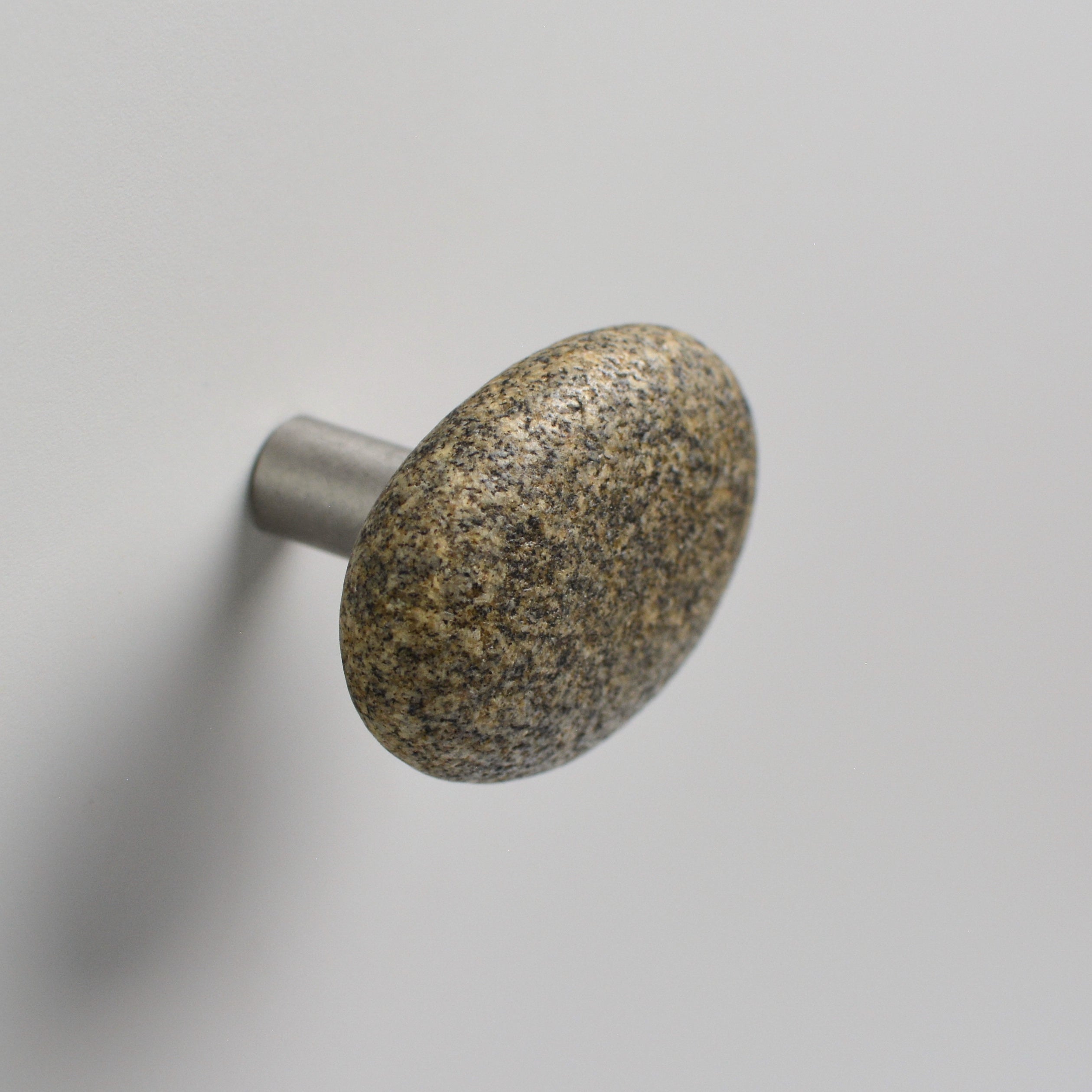 Stone knob / hanger WARM GRAY VARIED - oval