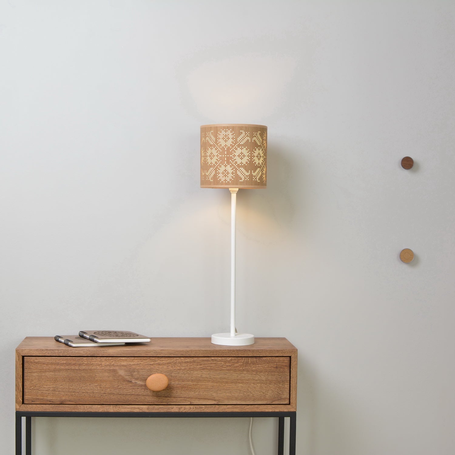 Stalinis šviestuvas LELIJOS (E14)